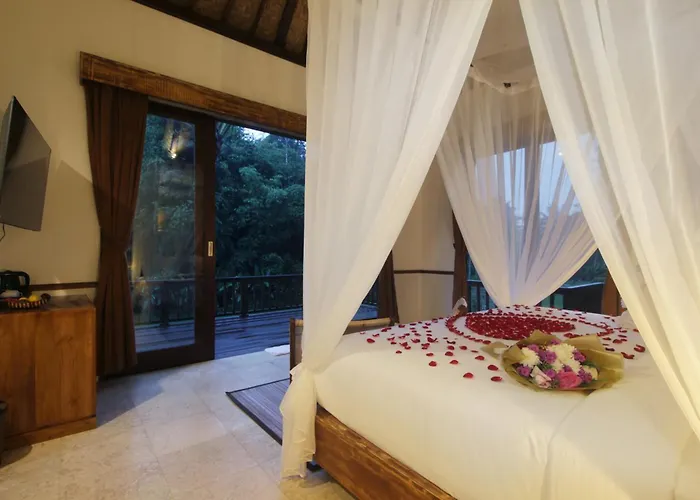 The Tirta Sari テガララン